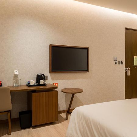 080 Transit Hotel, T2 Turuvekere Dış mekan fotoğraf