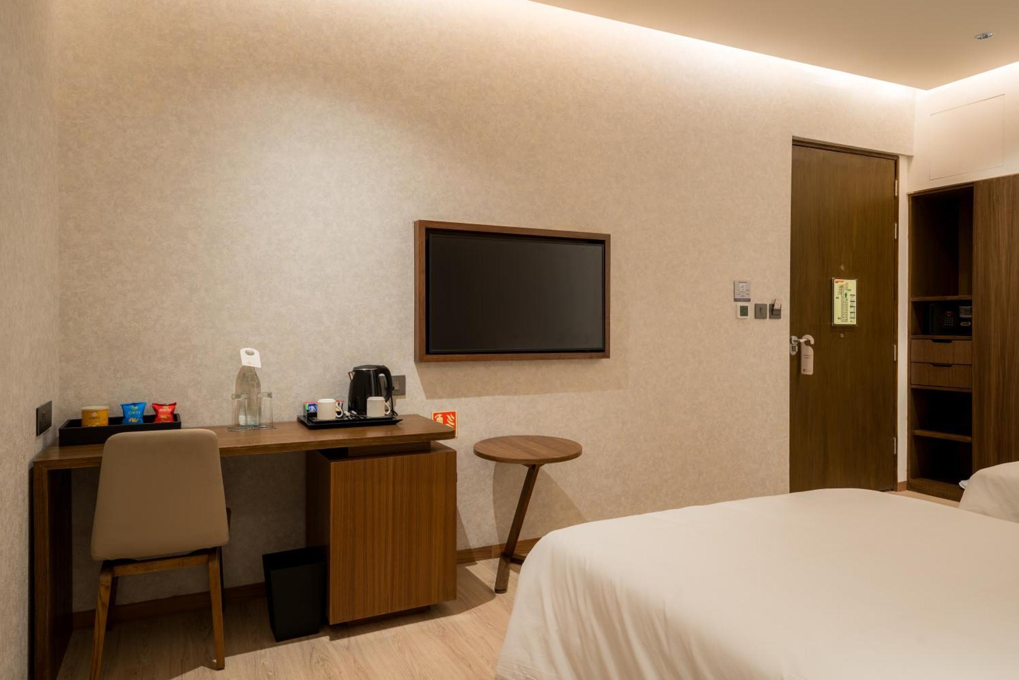 080 Transit Hotel, T2 Turuvekere Dış mekan fotoğraf